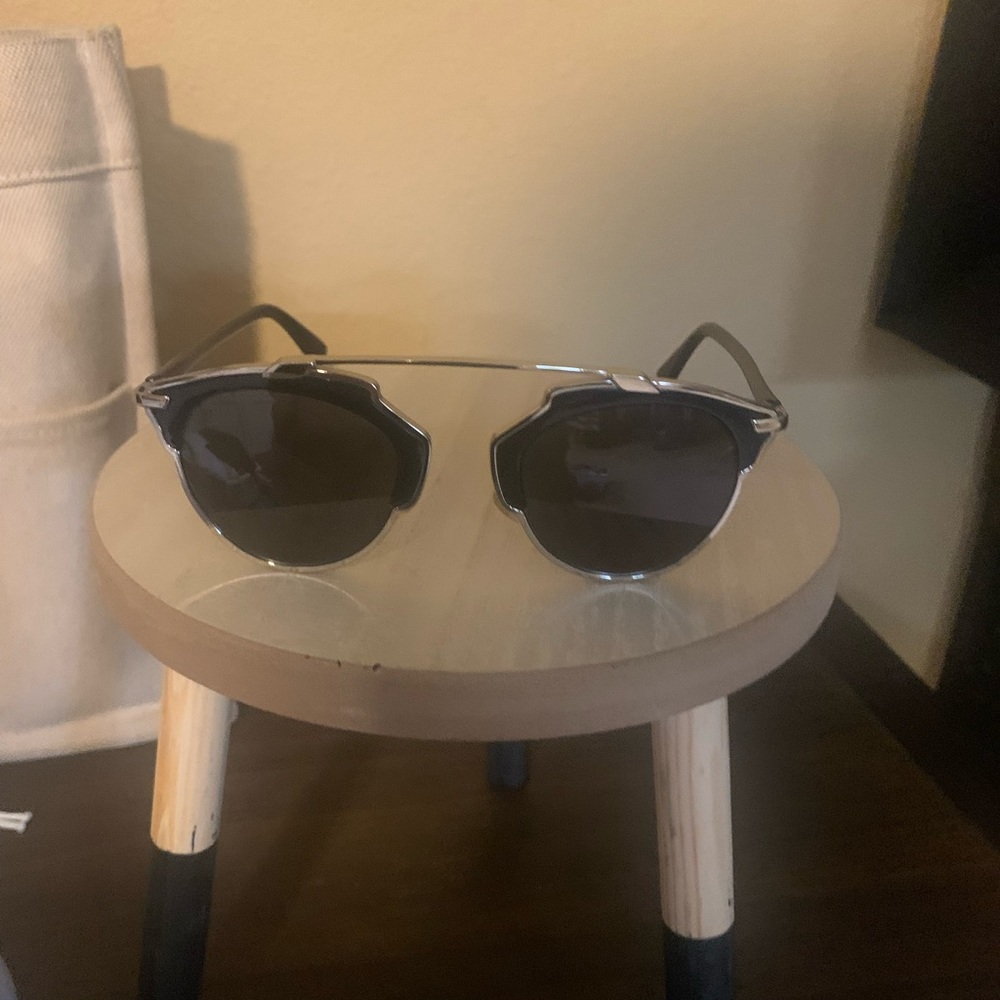 COPY - Like new- Christian Dior sunglasses, with case
